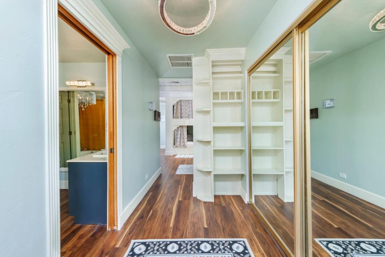 פיניקס Smart Solution - Individual Private Bed-Pods In Gorgeous Shared Space - Women Only Dorm In Room 5 - Coed House - Full-Sized Mattresses In Individual Pods - With Built-In Private Storage - Gorgeous Shared Room - Affordable Luxury - Sparrow House מראה חיצוני תמונה